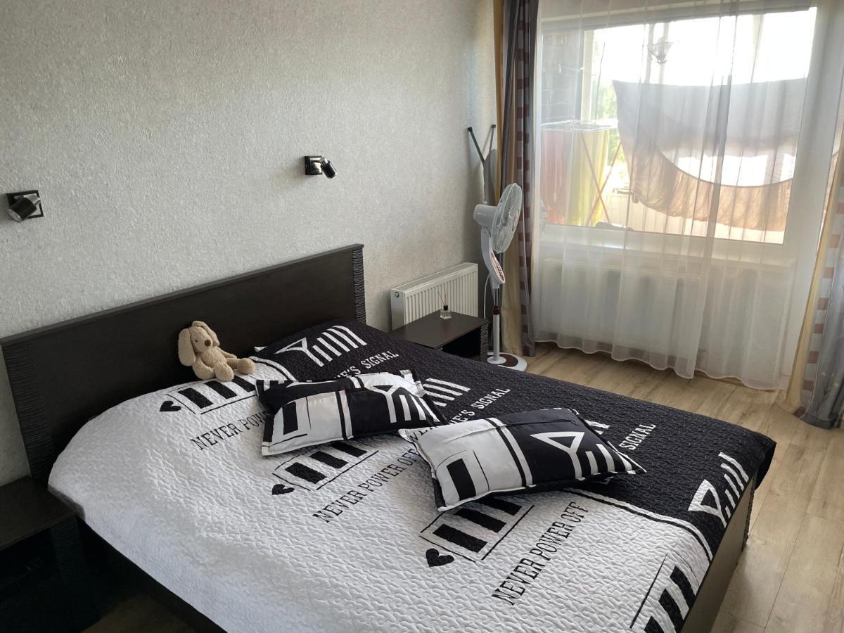 Happy Guest Apartament Appartement Jūrkalne Buitenkant foto